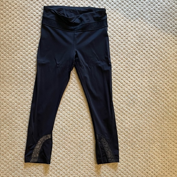 lululemon athletica Pants - lululemon capri pant size 4